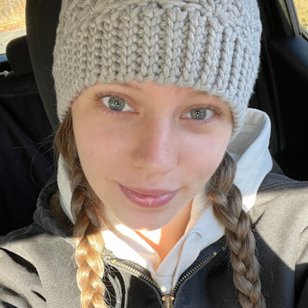 Meet your Posher, Makayla